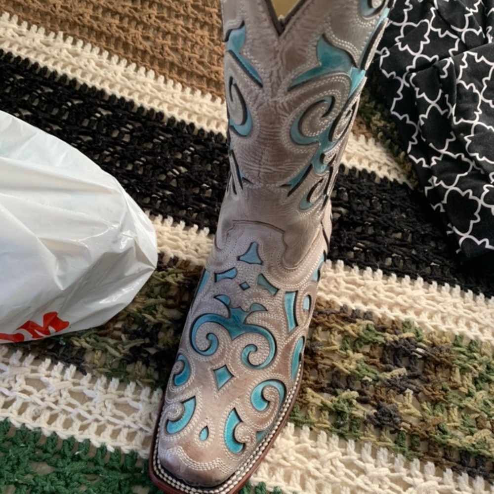 Cowboy boots - Picture 4 of 4